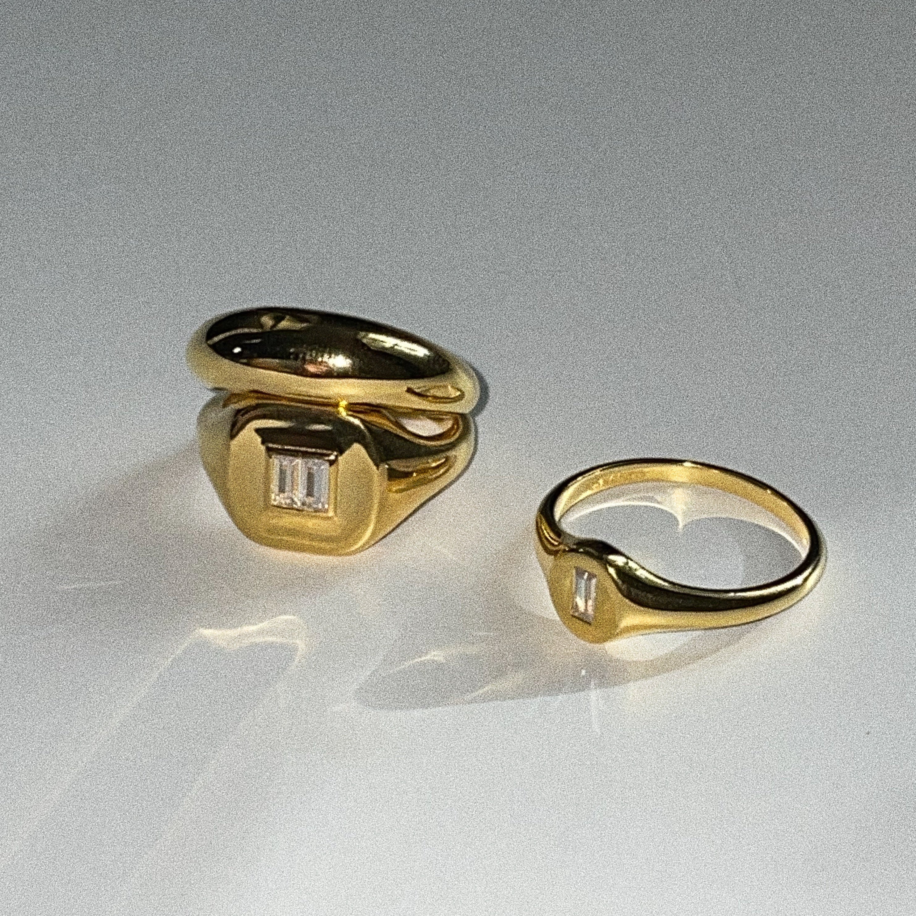 The Billy Signet Ring in 18k Gold Vermeil - Image 4